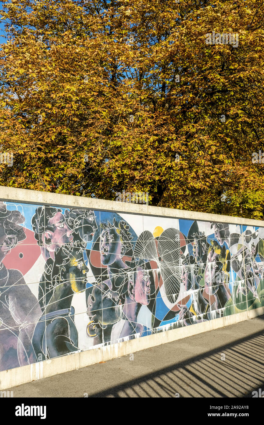 Il lato destro di Hans Erni di affresco sulla parete perimetrale del Palazzo delle Nazioni Unite a Ginevra, Svizzera Foto Stock