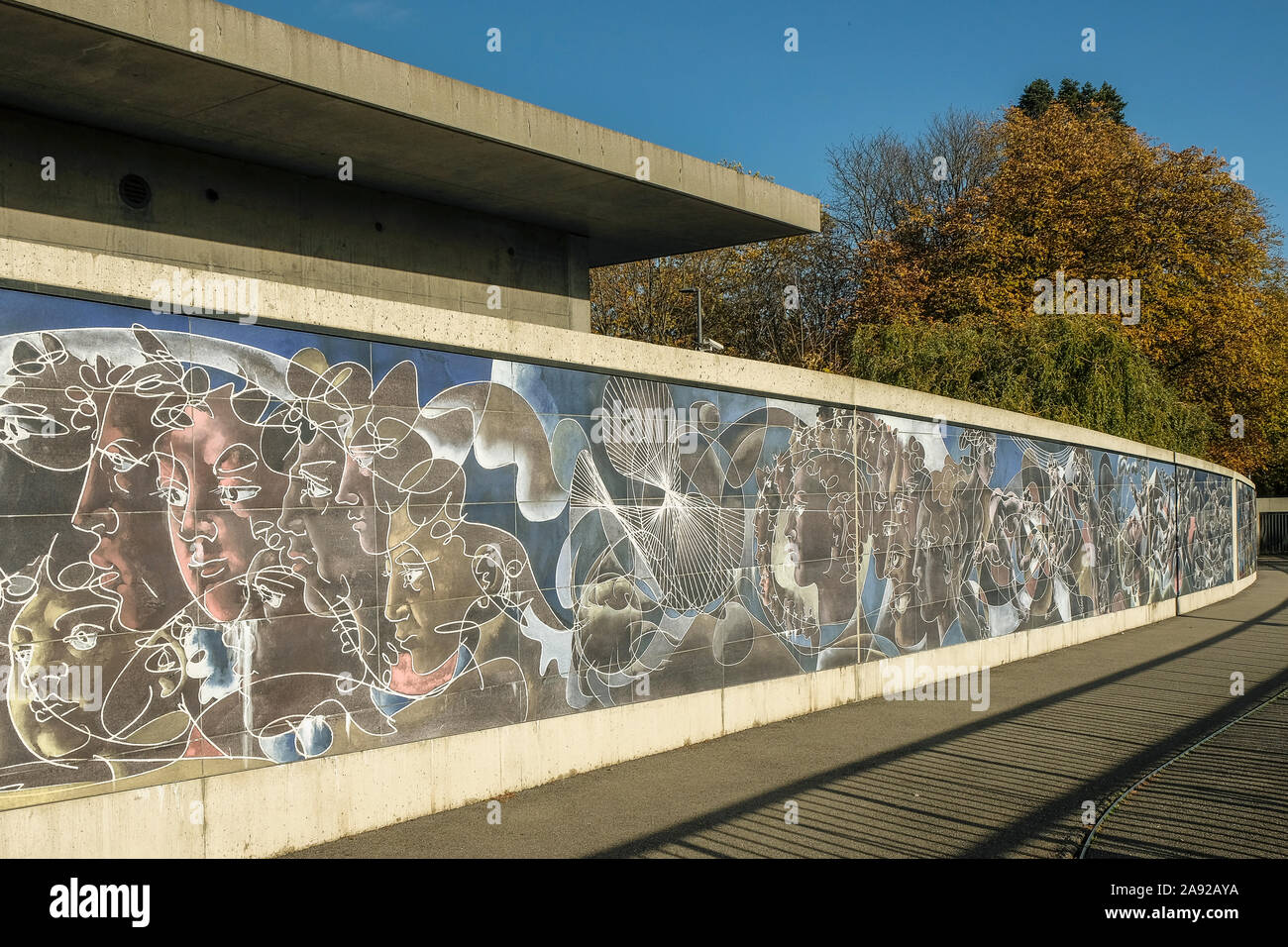 Il lato destro di Hans Erni di affresco sulla parete perimetrale del Palazzo delle Nazioni Unite a Ginevra, Svizzera Foto Stock