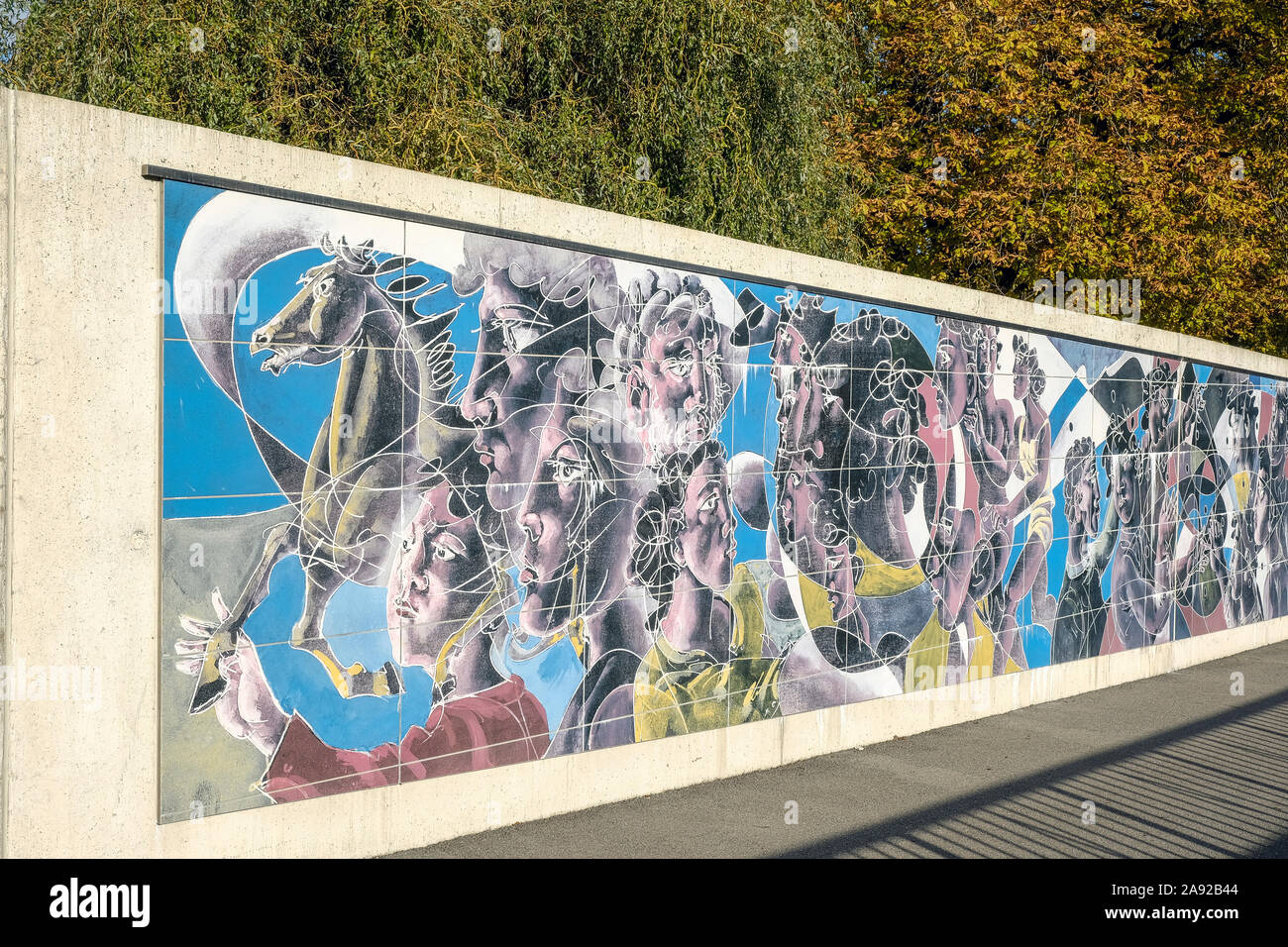 Il lato destro di Hans Erni di affresco sulla parete perimetrale del Palazzo delle Nazioni Unite a Ginevra, Svizzera Foto Stock