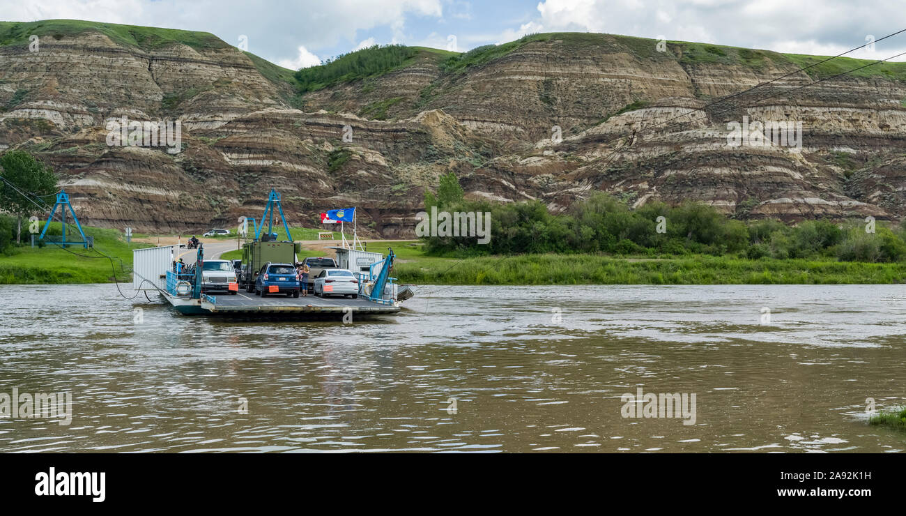 Traghetto Blurt su un fiume, Red Deer Valley, Kneehill County; Alberta, Canada Foto Stock