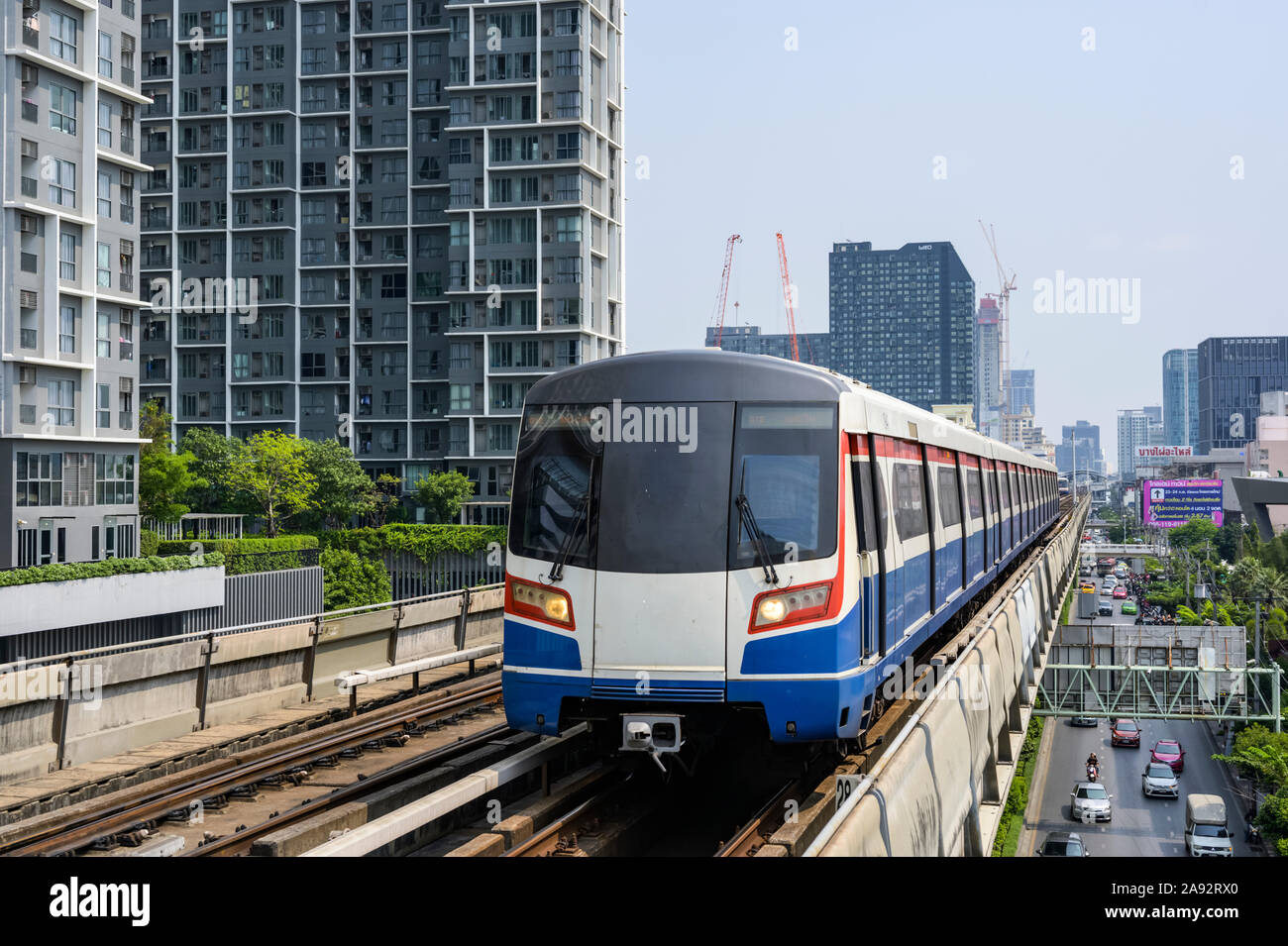 Skytrain di Bangkok; Bangkok, Thailandia Foto Stock