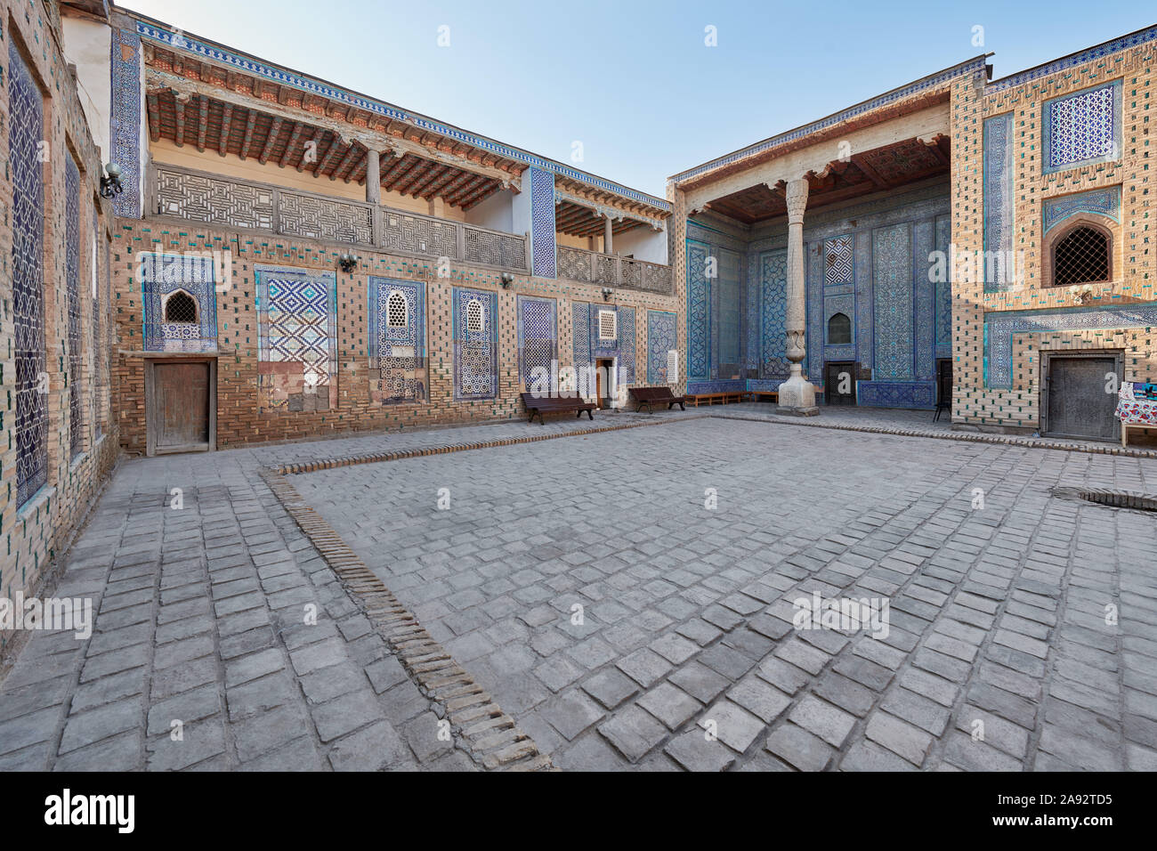 Pareti piastrellate in harem, Tash Khauli palace, noto anche come Tash Hauli o Tosh Hovli, Itchan-Kala, Khiva, Uzbekistan in Asia centrale Foto Stock