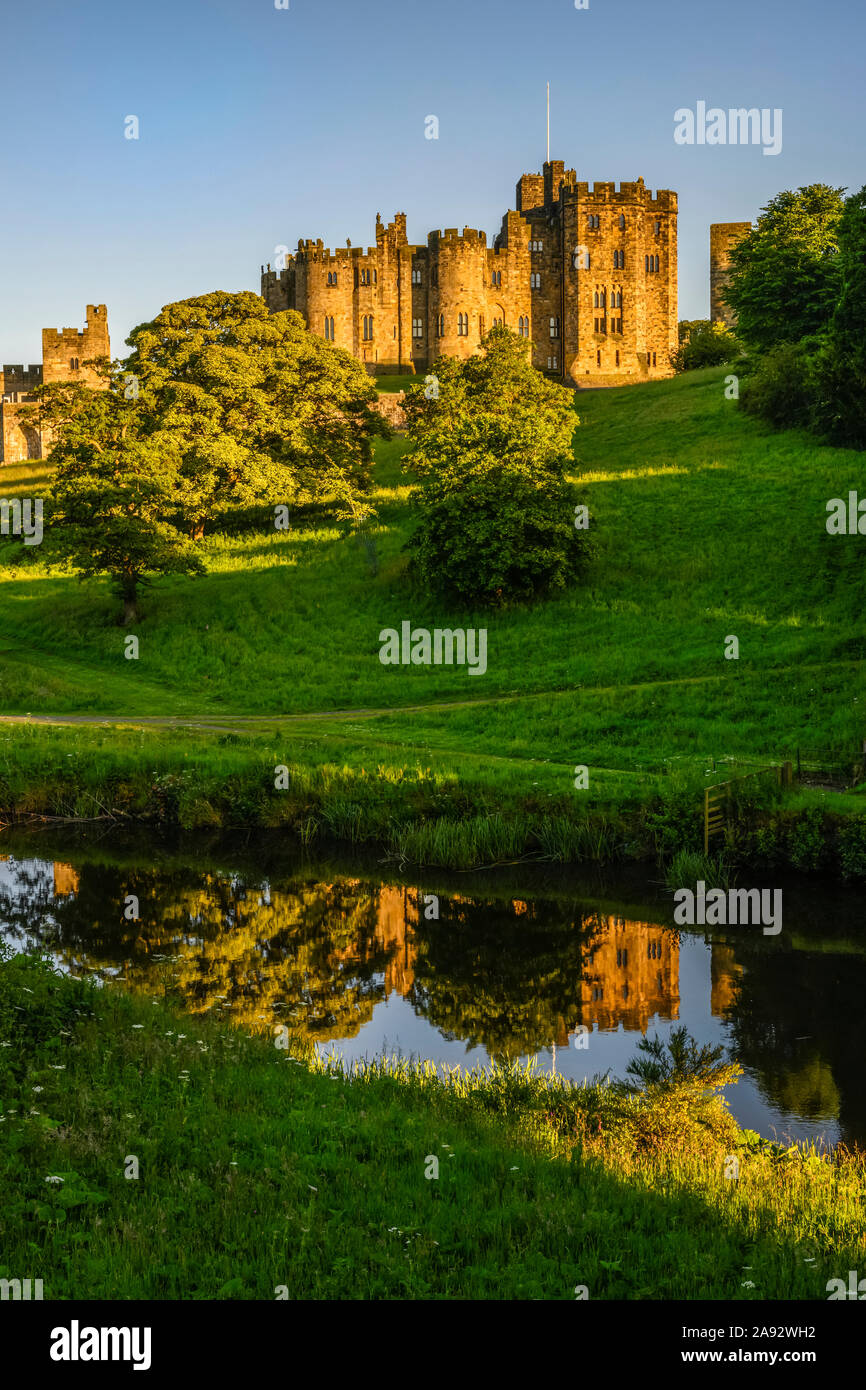 Alnwick Castle; Alnwick, Northumberland, Inghilterra Foto Stock