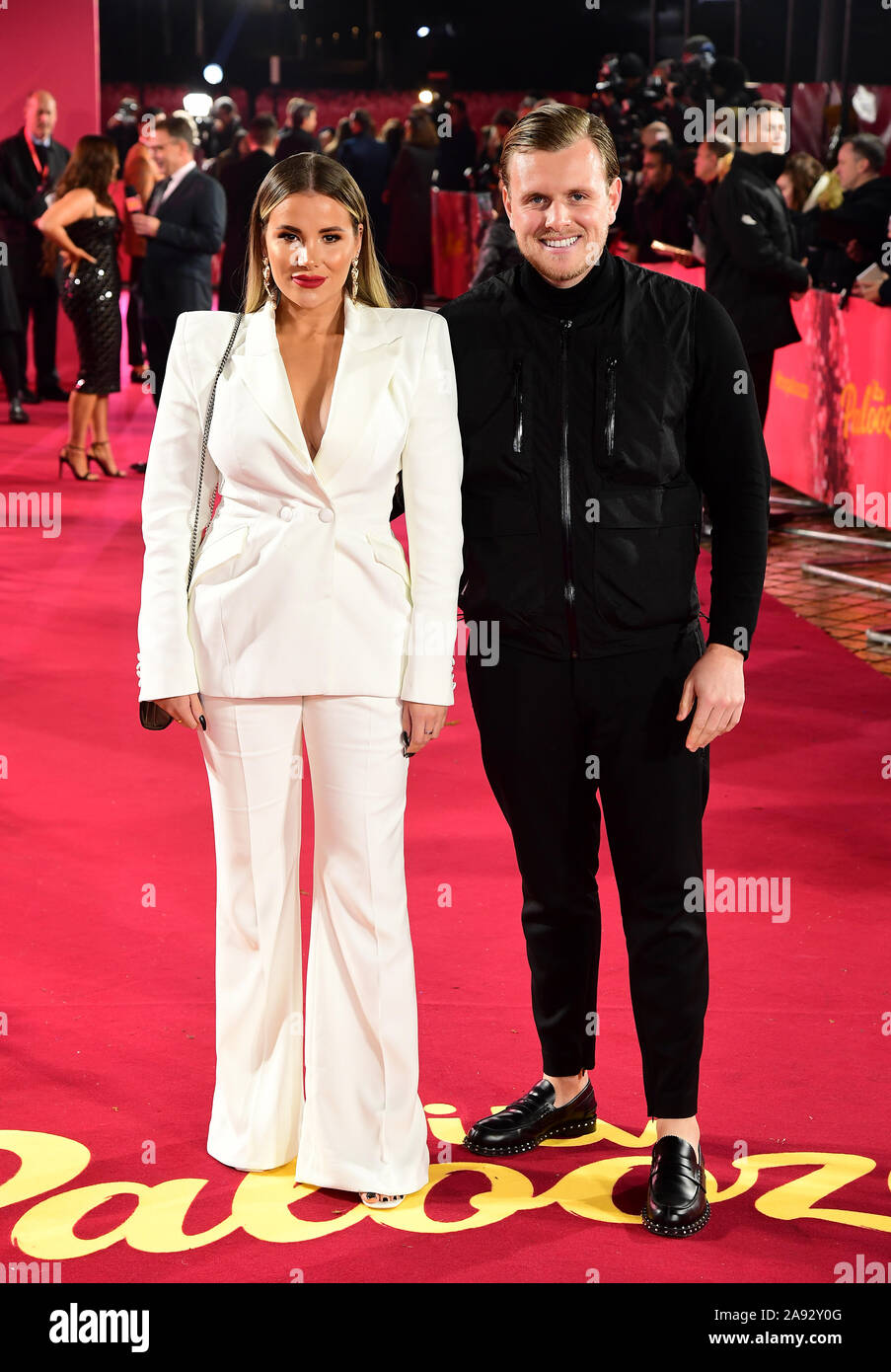 La Georgia Kousoulou e Tommy Mallet arriva per la ITV Palooza tenutosi presso la Royal Festival Hall, Southbank Centre di Londra. Foto Stock