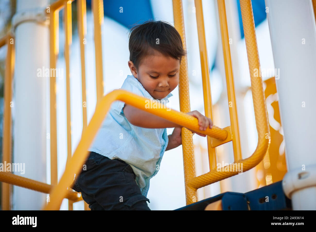 Uso attento del bilanciamento dei piedi immagini e fotografie stock ad