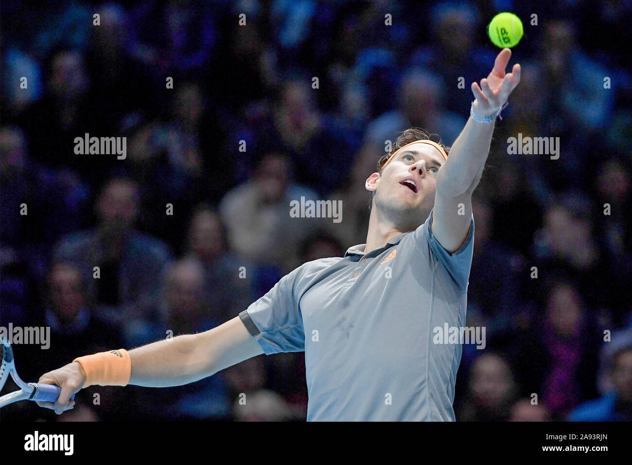 Londra, UK, 12 Nov 2019, Dominic thiem ,aut, durante Nitto ATP Finals - Novak Đokovic Vs Dominic Thiem - Tennis intenzionali - Credito: LPS/Roberto Zanettin/Alamy Live News Foto Stock