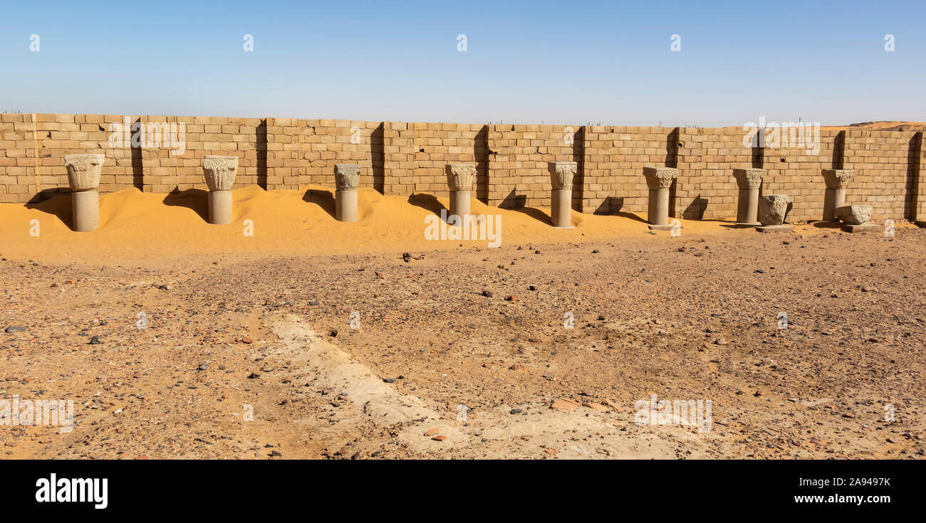Chiesa delle colonne di granito; Dongola Vecchia, Stato del Nord, Sudan Foto Stock