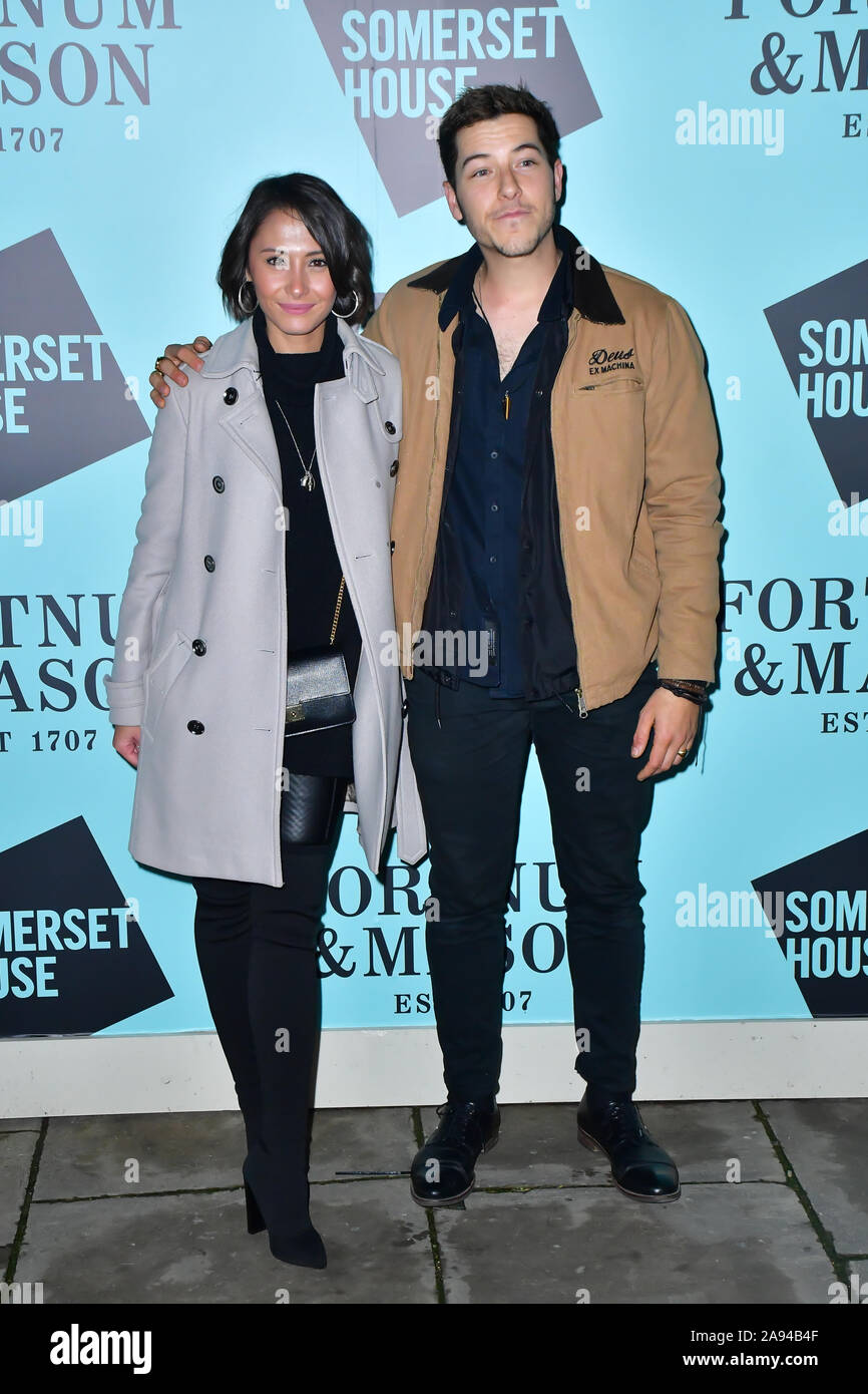 Londra, Regno Unito. Xii Nov, 2019. Pattino a Somerset House con Fortnum & Mason Launch Party, Londra, Somerset House, 12 novembre 2019, LONDRA, REGNO UNITO, Credit: capitale dell'immagine/Alamy Live News Foto Stock