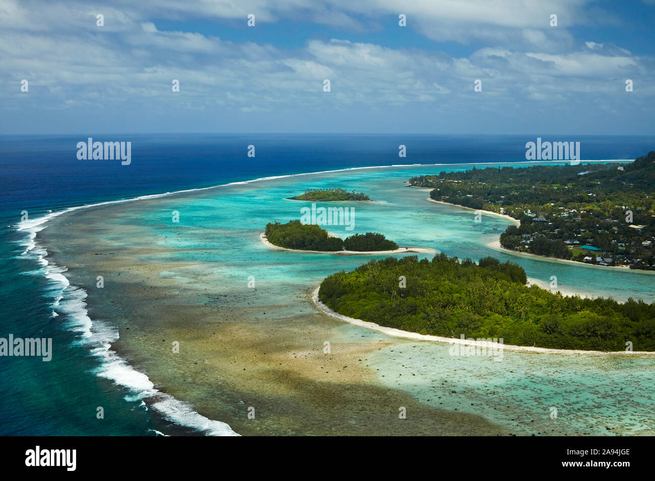Le isole di Muri Lagoon, Rarotonga Isole Cook, South Pacific - aerial Foto Stock