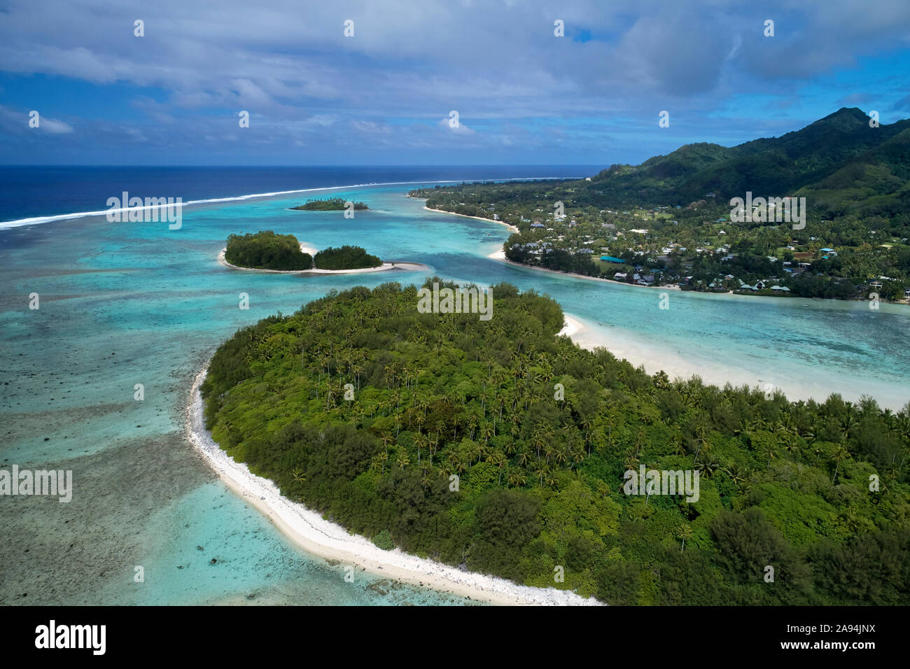 Oneroa Isola, Muri Lagoon, Rarotonga Isole Cook, South Pacific - antenna fuco Foto Stock