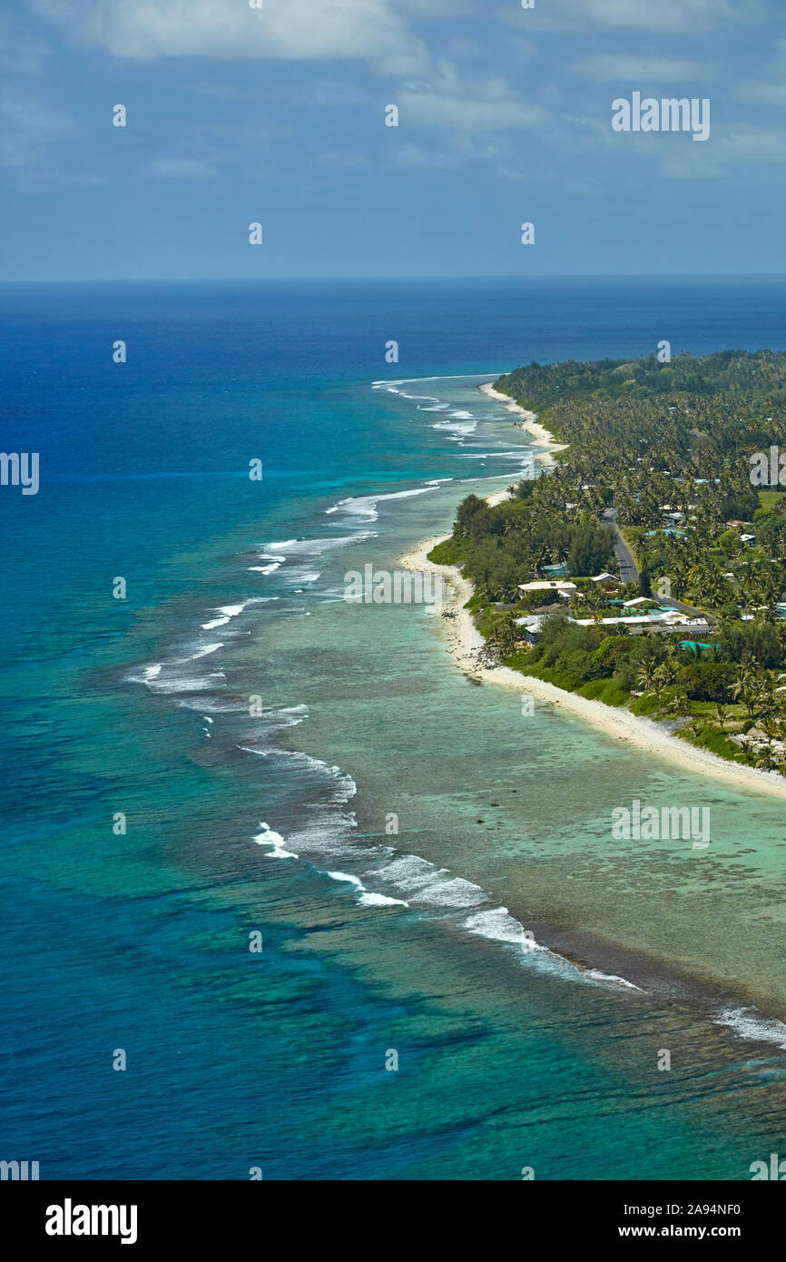 E Reef Club Raro Resort, Avarua District, Rarotonga Isole Cook, South Pacific - aerial Foto Stock