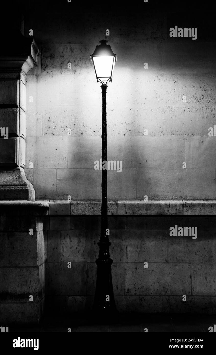 Lampada Vintage post a Parigi Foto Stock