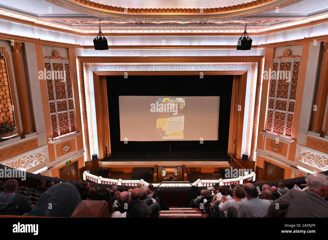 STOCKPORT - il classico cinema/teatro Plaza Foto Stock