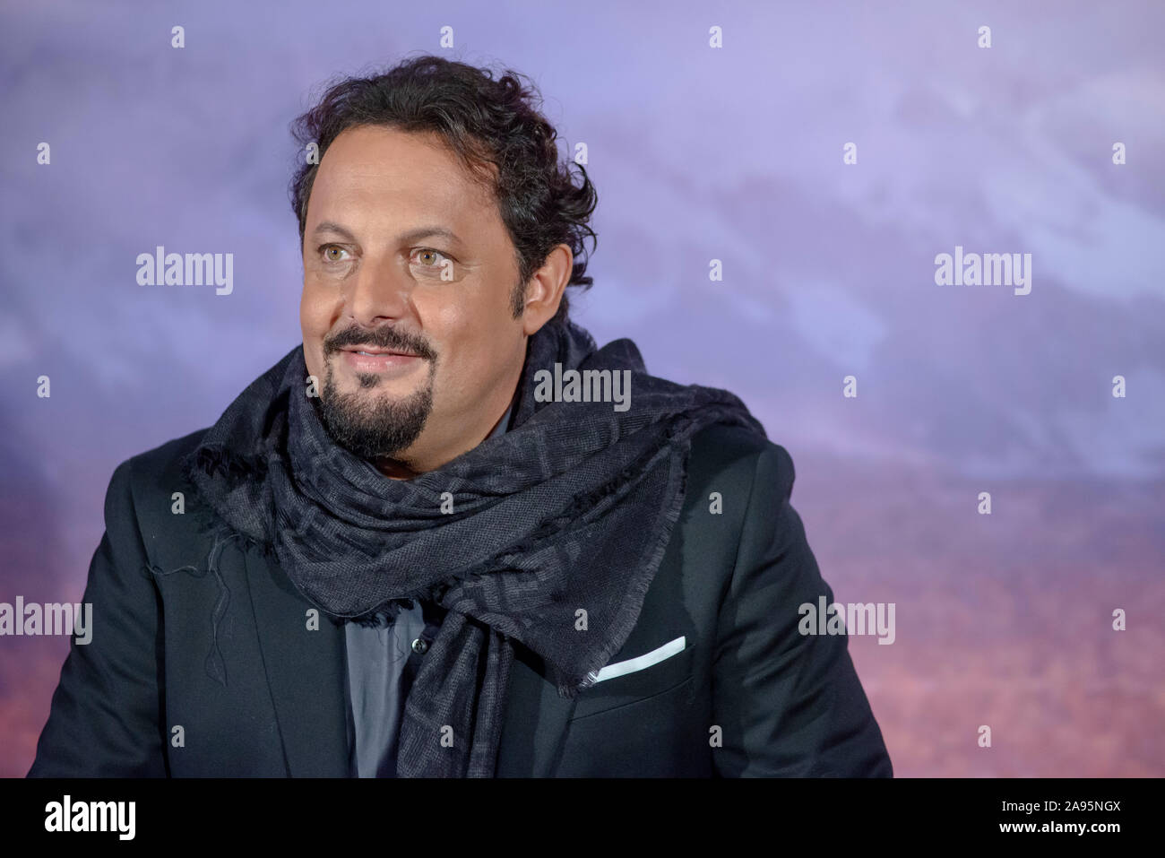 Le voci italiane di Frozen II frequentando il tappeto rosso durante la première italiana. Foto Stock