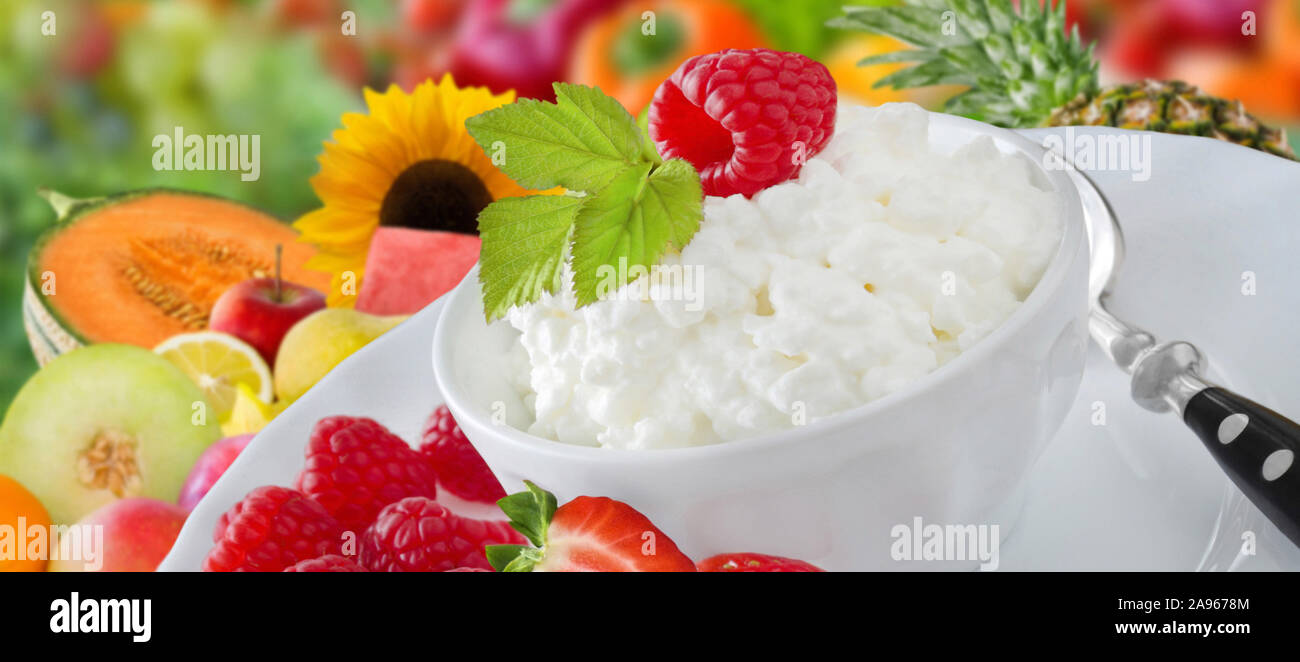 Formaggio e frutta Foto Stock