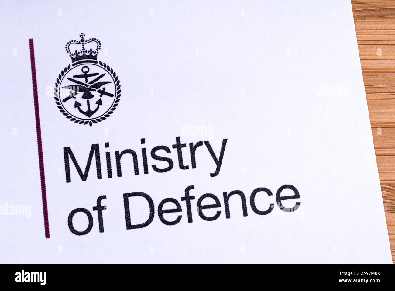 London, Regno Unito - 12 Marzo 2019: il Logo del Ministero della Difesa del Regno Unito, raffigurato su un pezzo di carta o di foglio illustrativo. Foto Stock