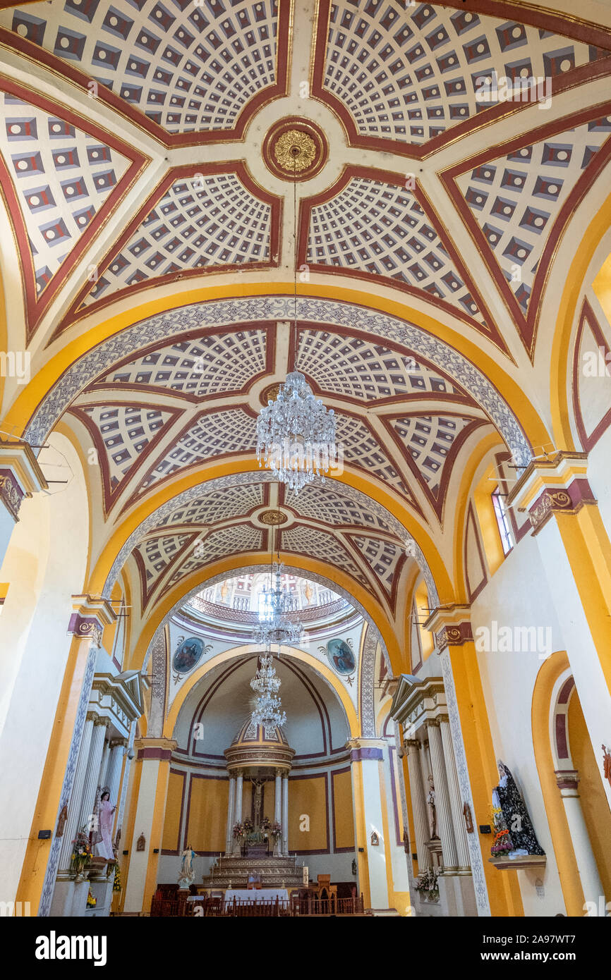 Interno della Parroquia Santa María Magdalena chiesa in Xico, Veracruz, Messico. Foto Stock