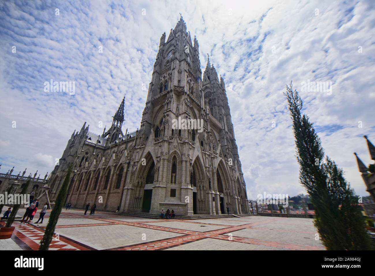 Clock Tower sulla Basilica del Voto Nazionale (Basílica del voto Nacional), Quito Ecuador Foto Stock