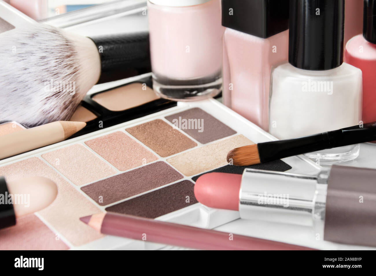 Trucco e smalto cosmetici colori naturali Foto Stock