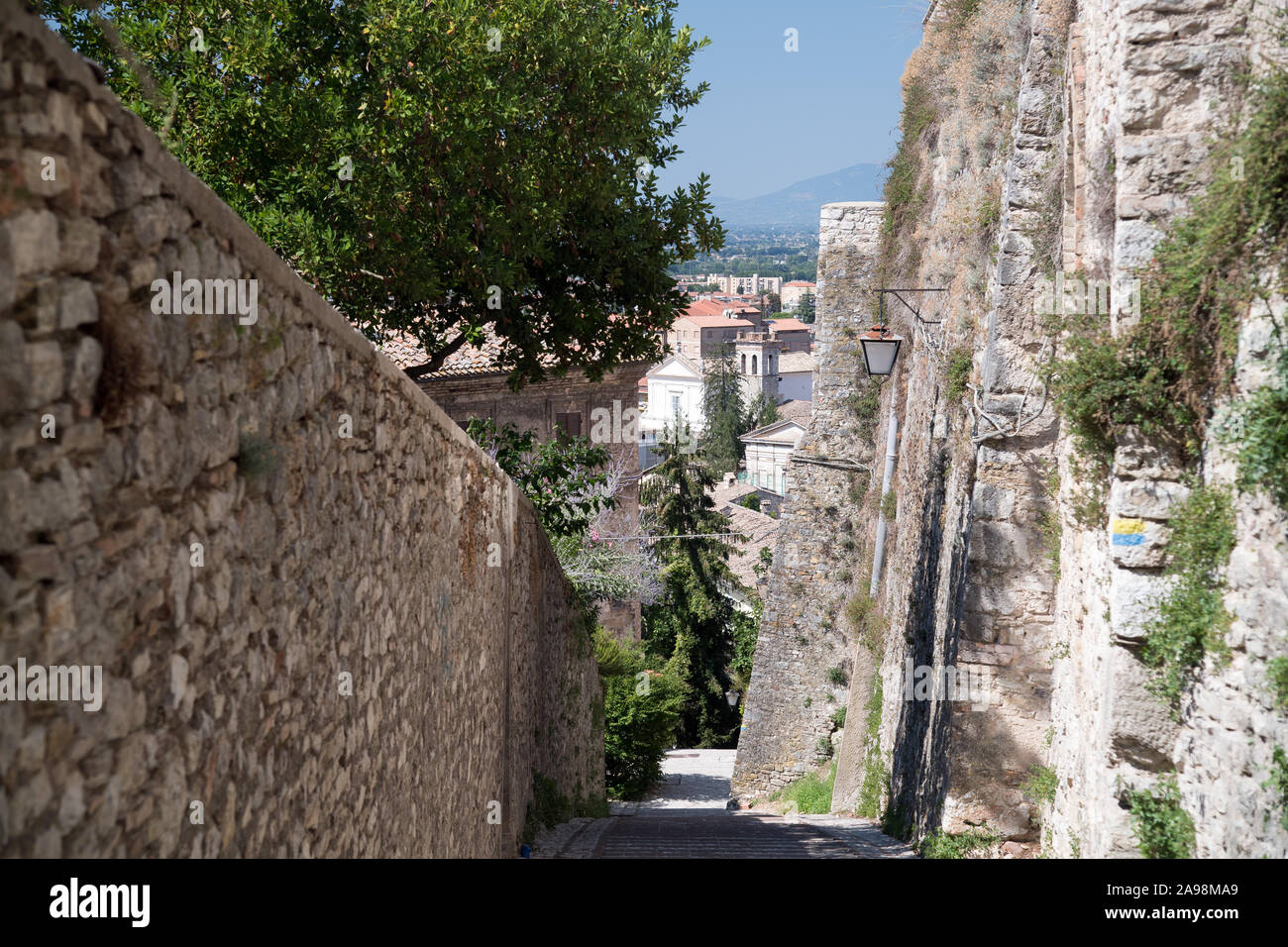 Antiche Mura Ciclepiche nel centro storico di Spoleto, umbria, Italia. 19 agosto 2019© Wojciech Strozyk / Alamy Stock Photo.Caption locale *** Foto Stock