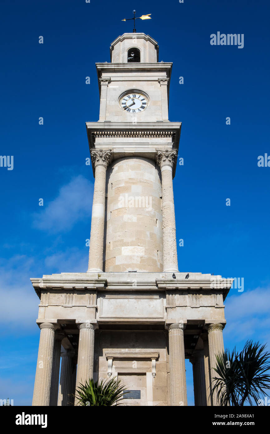 La storica torre dell Orologio a Herne Bay in Kent, Regno Unito. Si tratta di uno dei primi free-standing torri di clock nel Regno Unito e ora serve come un memoriale per la Foto Stock