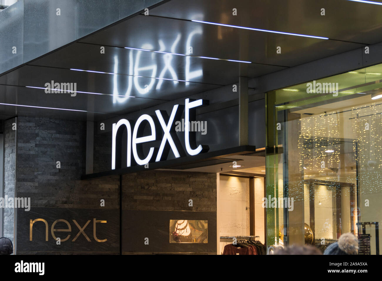 Il prossimo flagship store ingresso a Londra, in Oxford Street, Londra, Regno Unito Foto Stock