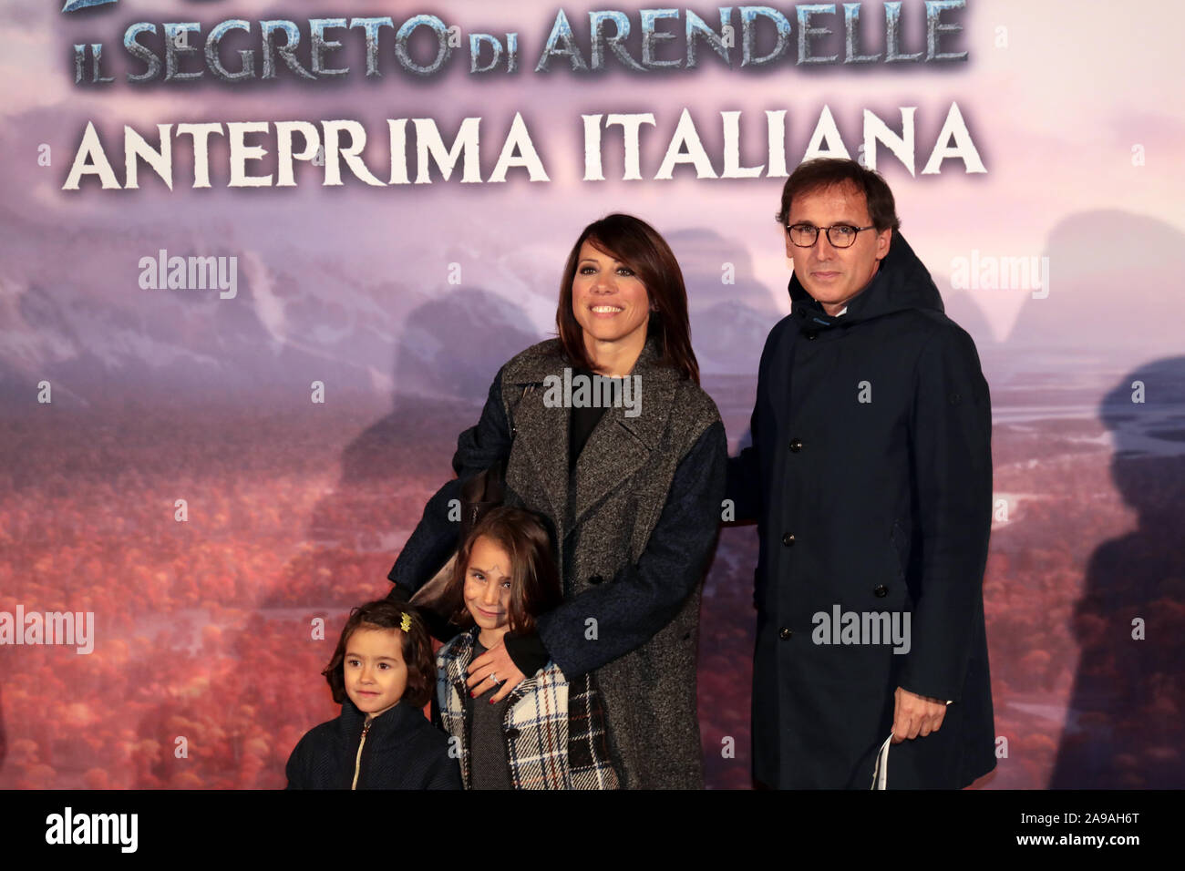 Roma, Italia - 12 Novembre 2019: Francesco Boccia e Nunzia De Girolamo partecipare al red carpet presso l'anteprima del film "congelate 2 - Il segreto di Arendelle', presso lo Spazio Cinema Moderno. Foto Stock