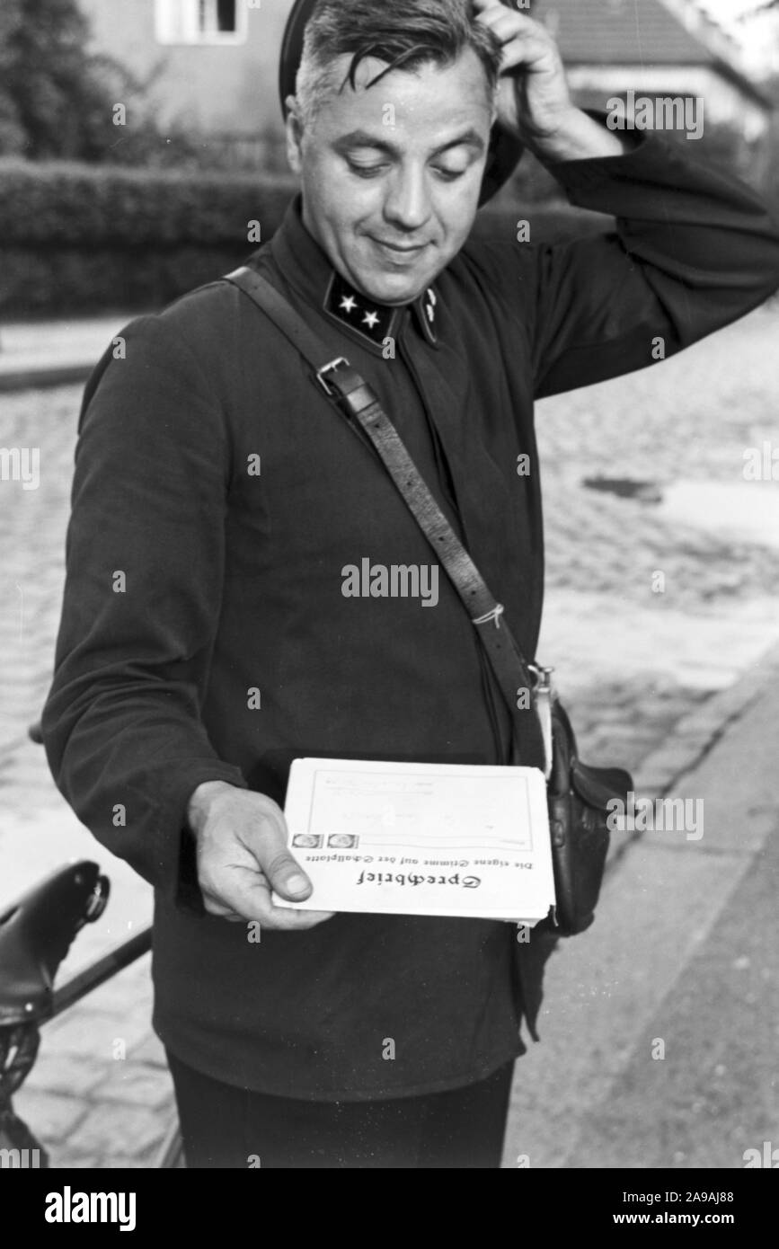 Un messaggio vocale tramite record, Germania 1930s. Foto Stock