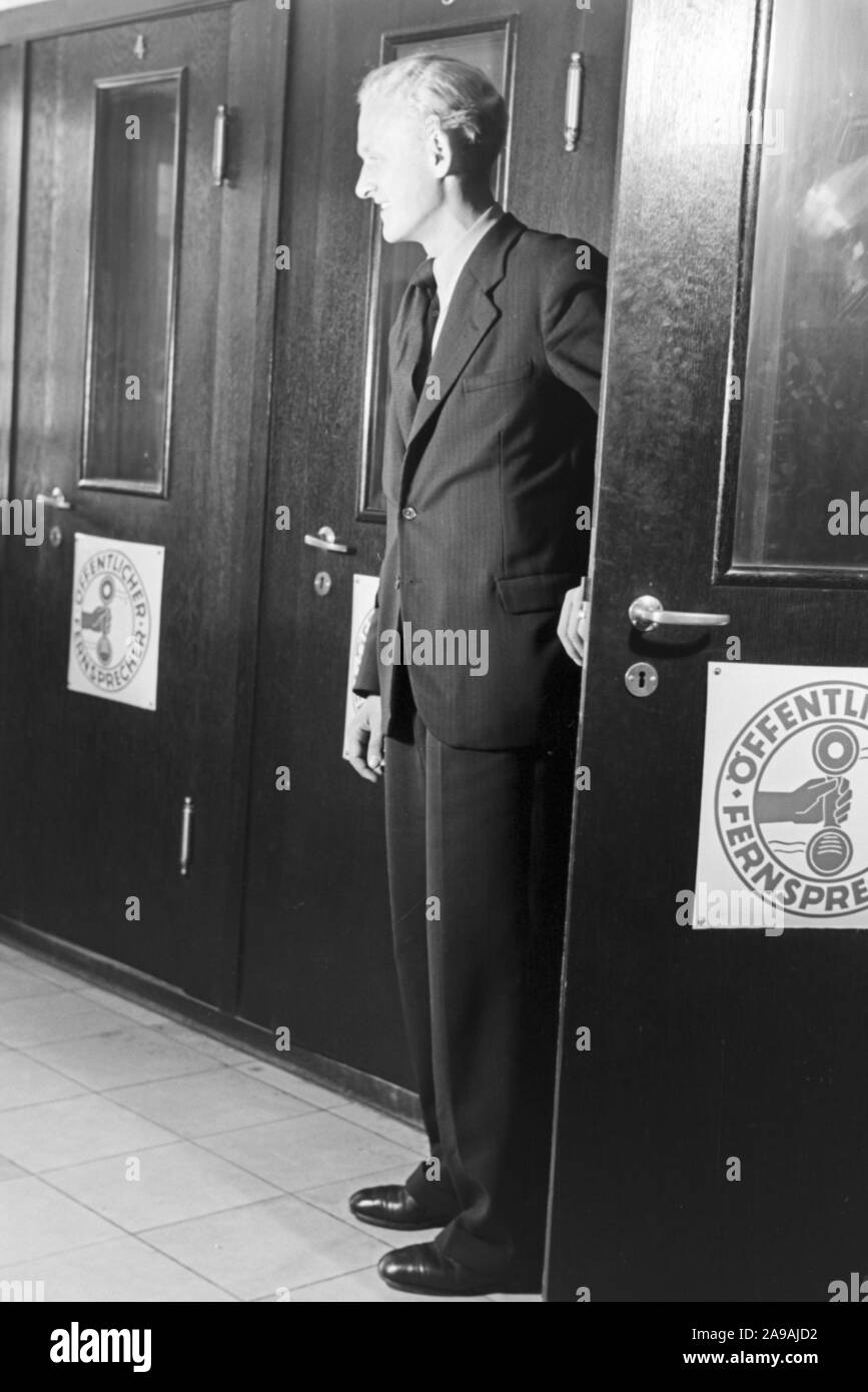 Un messaggio vocale tramite record, Germania 1930s. Foto Stock