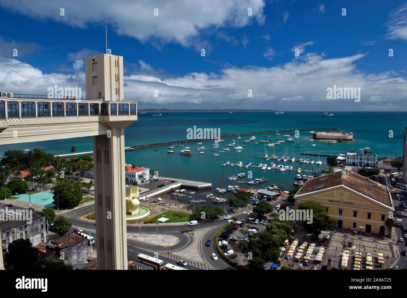 Elevador Lacerda, Baia de Todos os Santos, Salvador, Bahia, Brasile Foto Stock