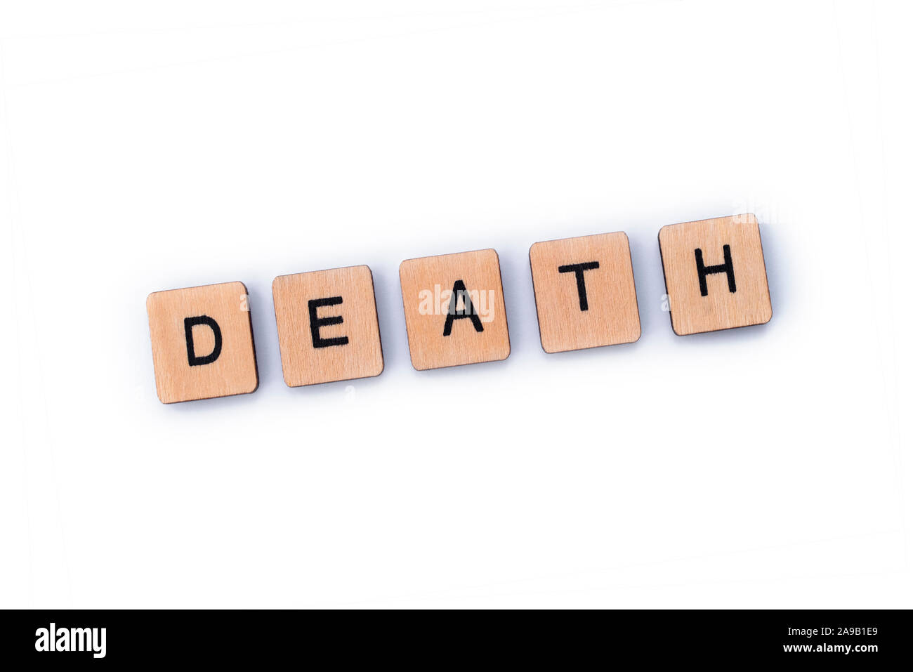 La parola morte, precisato con lettera in legno piastrelle. Foto Stock