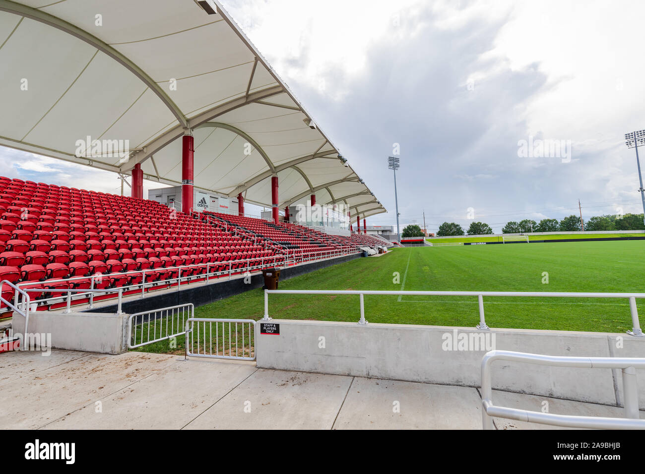 Il dott. Mark & Cindy Lynn Stadium è stato costruito nel 2013 per l'Università di Louisville degli uomini e delle donne squadre di calcio. Foto Stock