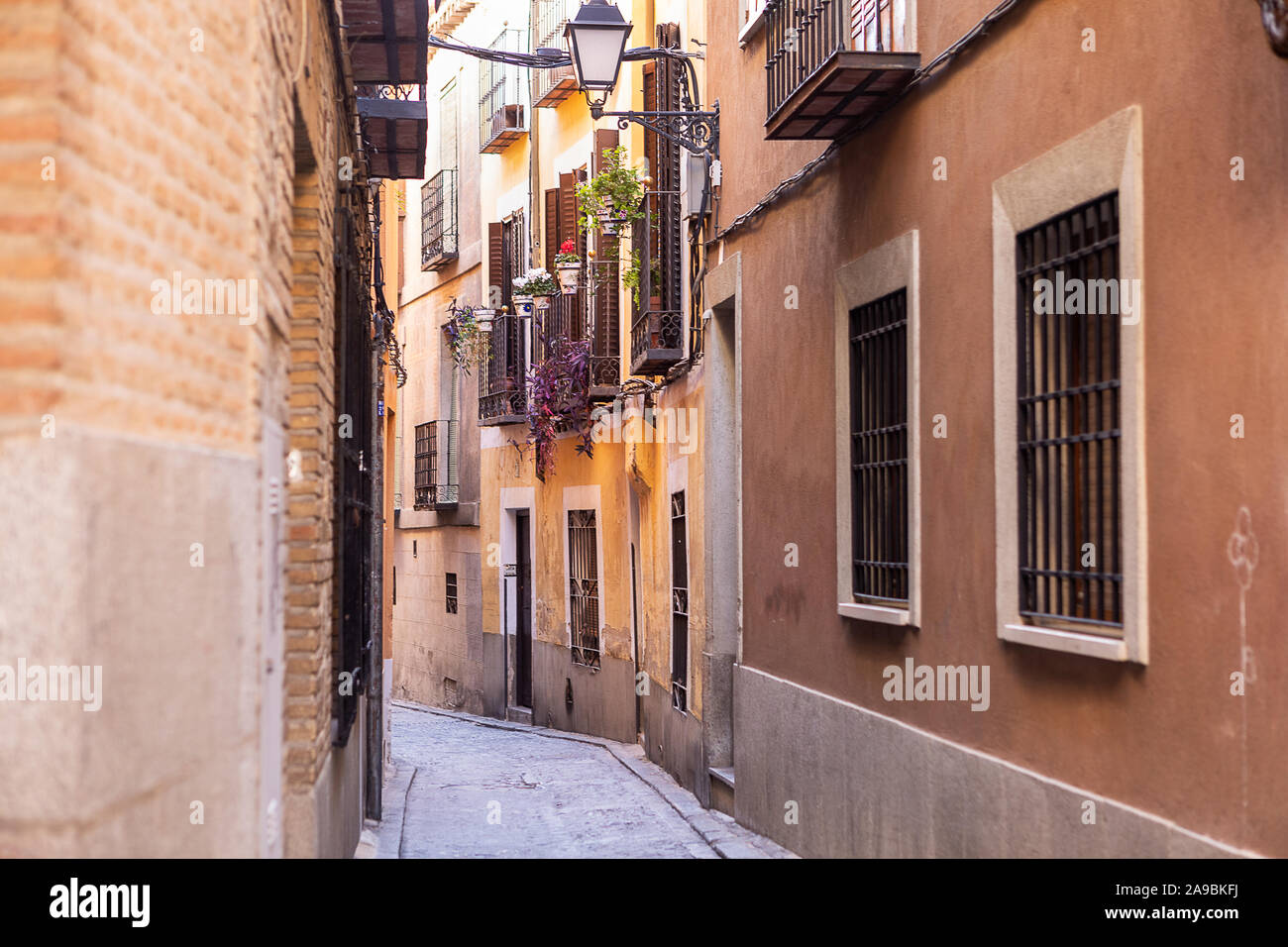 Street view nella città vecchia di Toledo in Spagna. Foto Stock