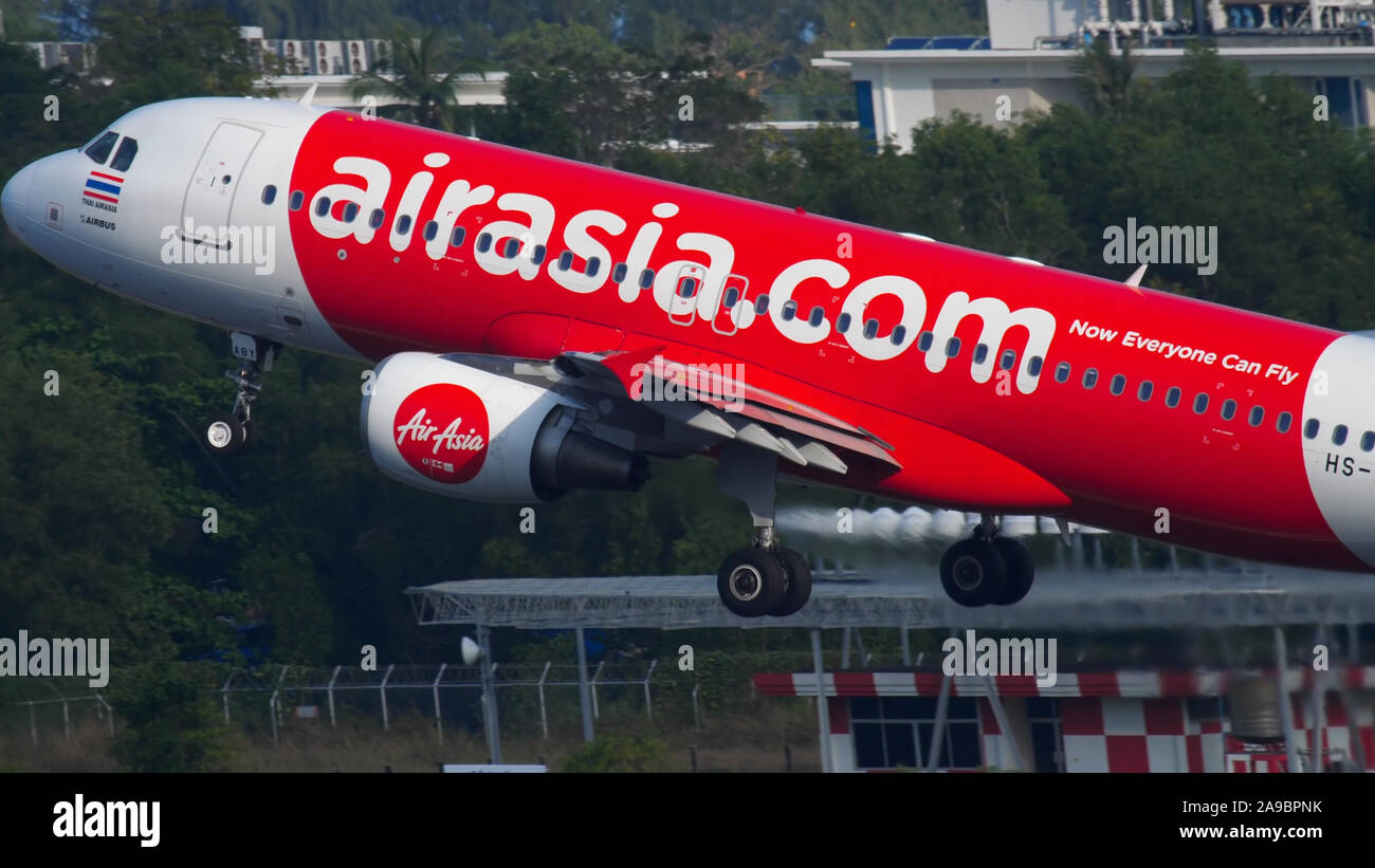 Aereo Airbus 320 in partenza Foto Stock