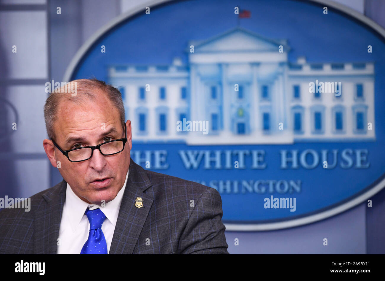 Washington, Stati Uniti. Xiv Nov, 2019. Il CBP Direttore Mark Morgan mutandine reporters circa il confine meridionale e aggiornate sul processo di presidente trionfi frontiera muro, alla Casa Bianca di Washington, DC il giovedì 14 novembre, 2019. Foto di Kevin Dietsch/UPI Credito: UPI/Alamy Live News Foto Stock