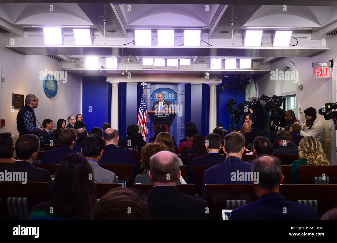 Washington, Stati Uniti. Xiv Nov, 2019. Il CBP Direttore Mark Morgan mutandine reporters circa il confine meridionale e aggiornate sul processo di presidente trionfi frontiera muro, alla Casa Bianca di Washington, DC il giovedì 14 novembre, 2019. Foto di Kevin Dietsch/UPI Credito: UPI/Alamy Live News Foto Stock