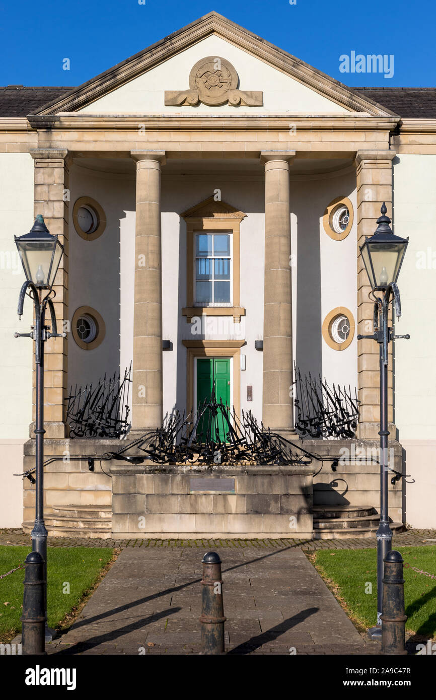 Esterno dell'originale Custom House a Irvine Harbour, ora convertito in alloggiamento, Irvine, Ayrshire, in Scozia, Regno Unito Foto Stock