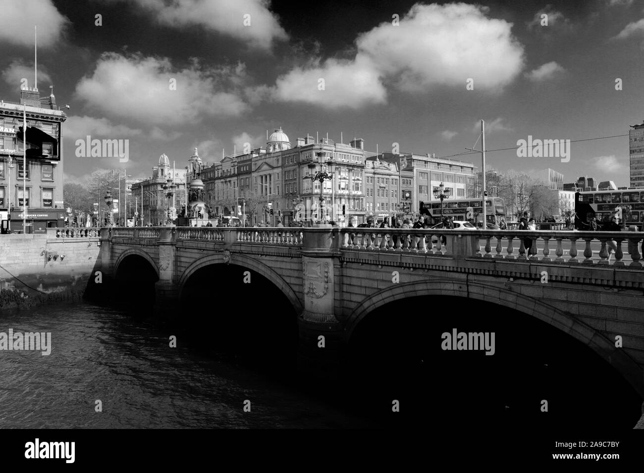 Vista del fiume Liffey, Dublin City, Repubblica di Irlanda Foto Stock