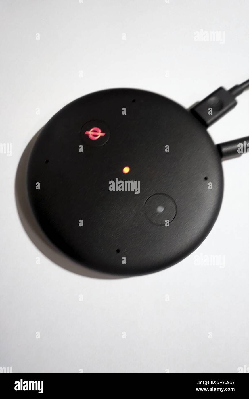 Echo periferica di input con Alexa da Amazon Foto Stock