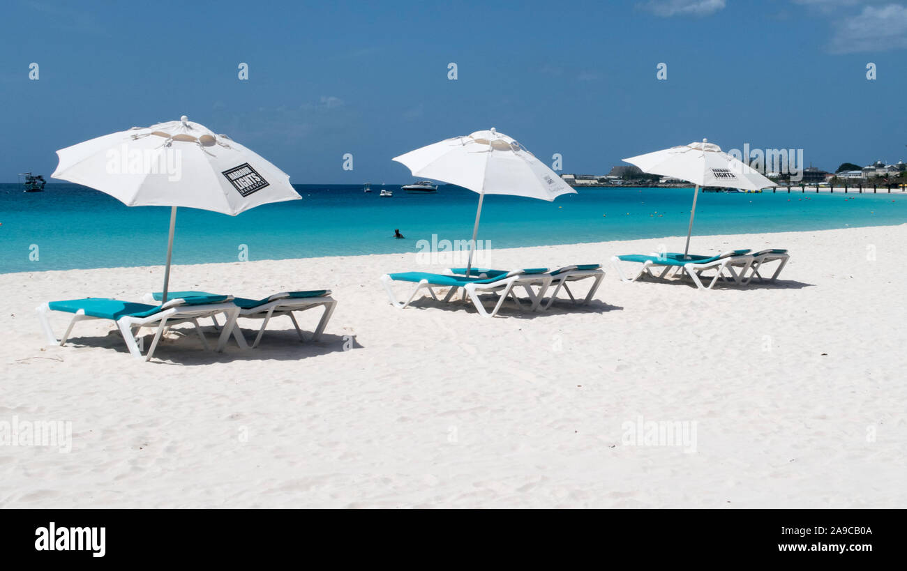 Spiaggia a Carlisle Bay sull'isola caraibica di Barbados Foto Stock