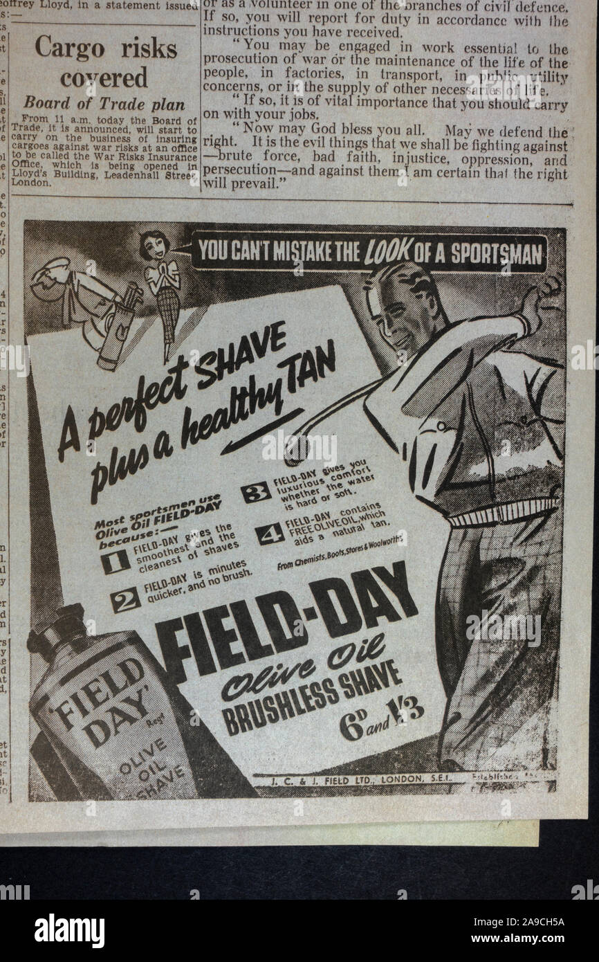 Annuncio per la crema da barba Di olio d'oliva Di Field-Day nel Daily Express (replica), 4th settembre 1939, il giorno dopo la seconda guerra mondiale è stato dichiarato. Foto Stock