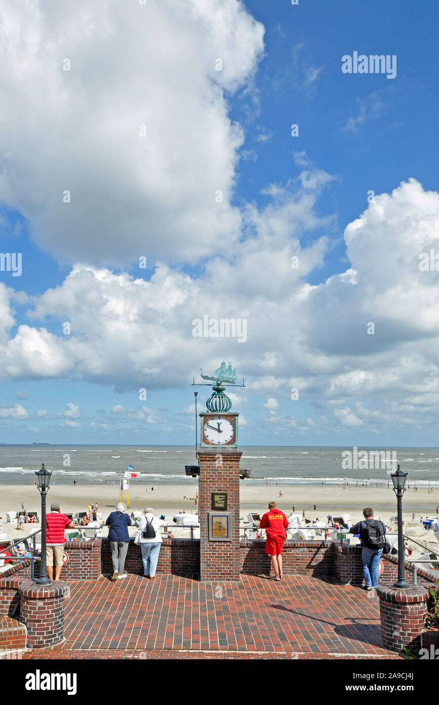 Insel Wangerooge, alte Uhr am Strand, Uhrenturm, Turmuhr, Foto Stock