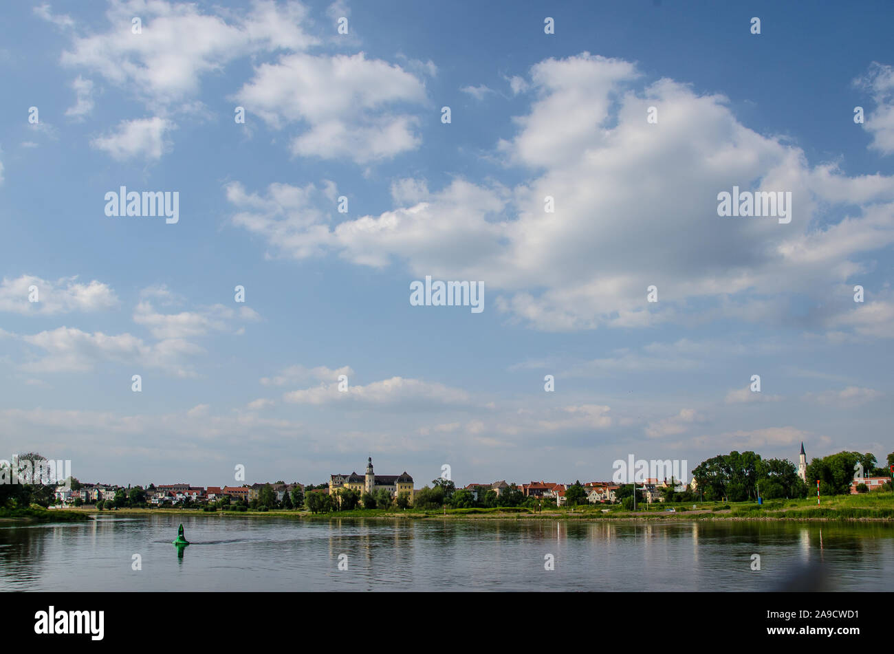 Il Traghetto Coswig, noto anche come Wörlitz Coswig traghetto è un cavo traghetto per attraversare il fiume Elba tra Coswig e Wörlitz in Sassonia-Anhalt, Germania. Foto Stock