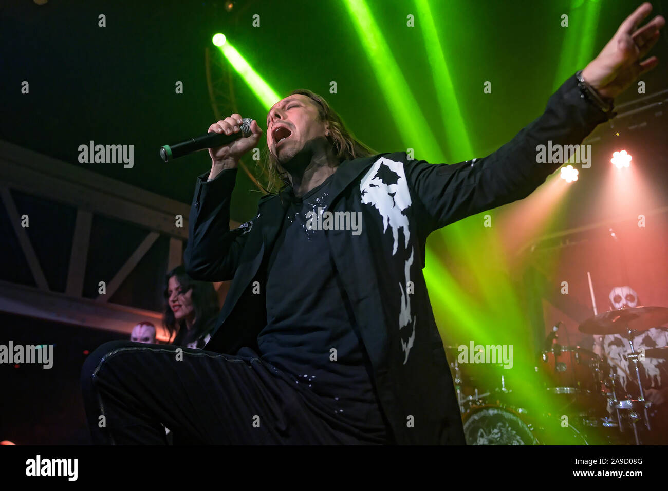 Glasgow, Scozia,UK 13 Novembre 2019 - Italiano EMO rockers lacuna Coil intrattenere un sold out folla presso il garage. Copyright Stuart Westwood Foto Stock