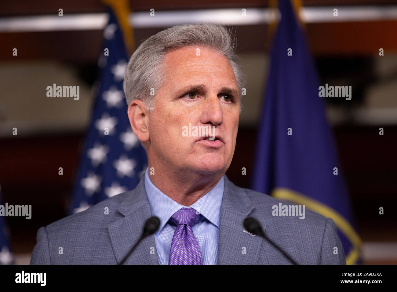 Stati Uniti House Leader della minoranza Kevin McCarthy (Repubblicano della California) parla durante una conferenza stampa al Campidoglio di Washington, DC, Stati Uniti, giovedì 14 novembre, 2019. Credito: Stefani Reynolds/CNP/MediaPunch Foto Stock