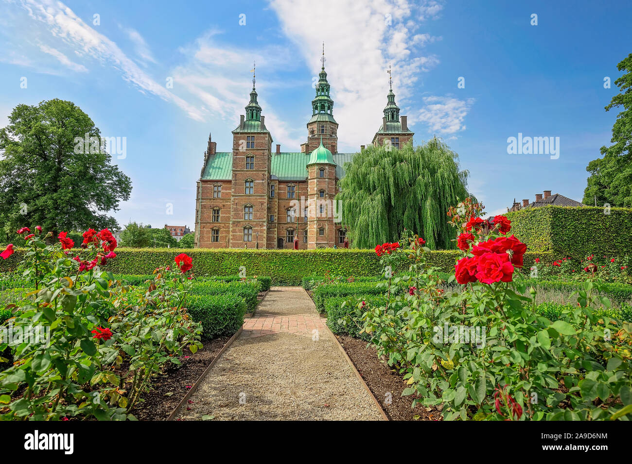 Famoso il castello di Rosenborg, una delle più visitate attrazioni turistiche a Copenaghen Foto Stock