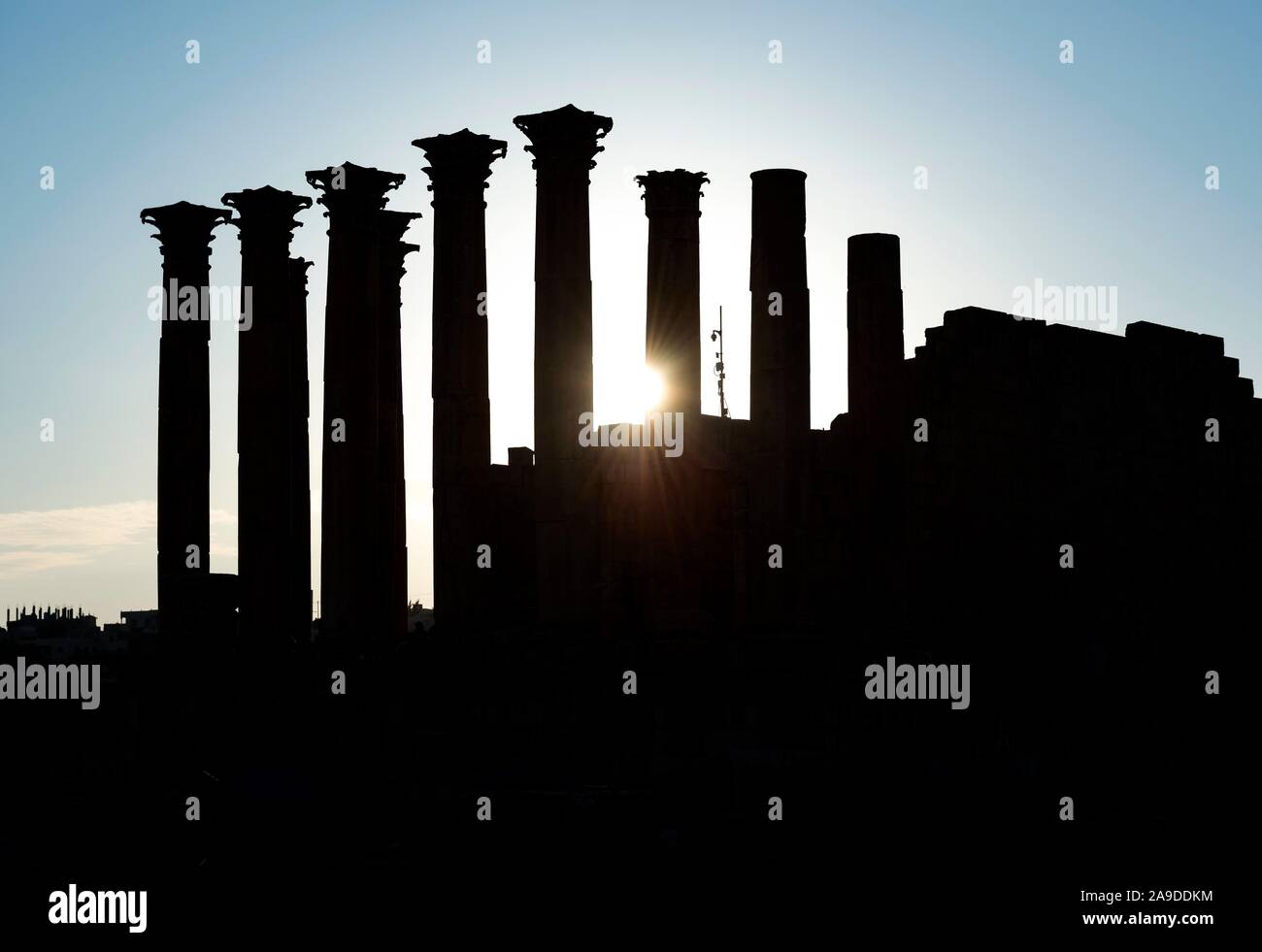 Tempio di Artemide al tramonto, Jerash, Giordania Foto Stock