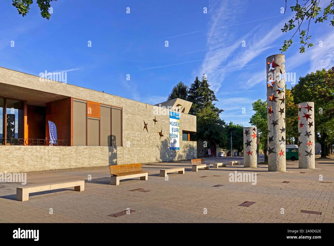 Monumento a stella nella parte anteriore del Museo Europeo Musée Européen a Schengen, cantone di Remich, valle della Mosella, Lussemburgo Foto Stock