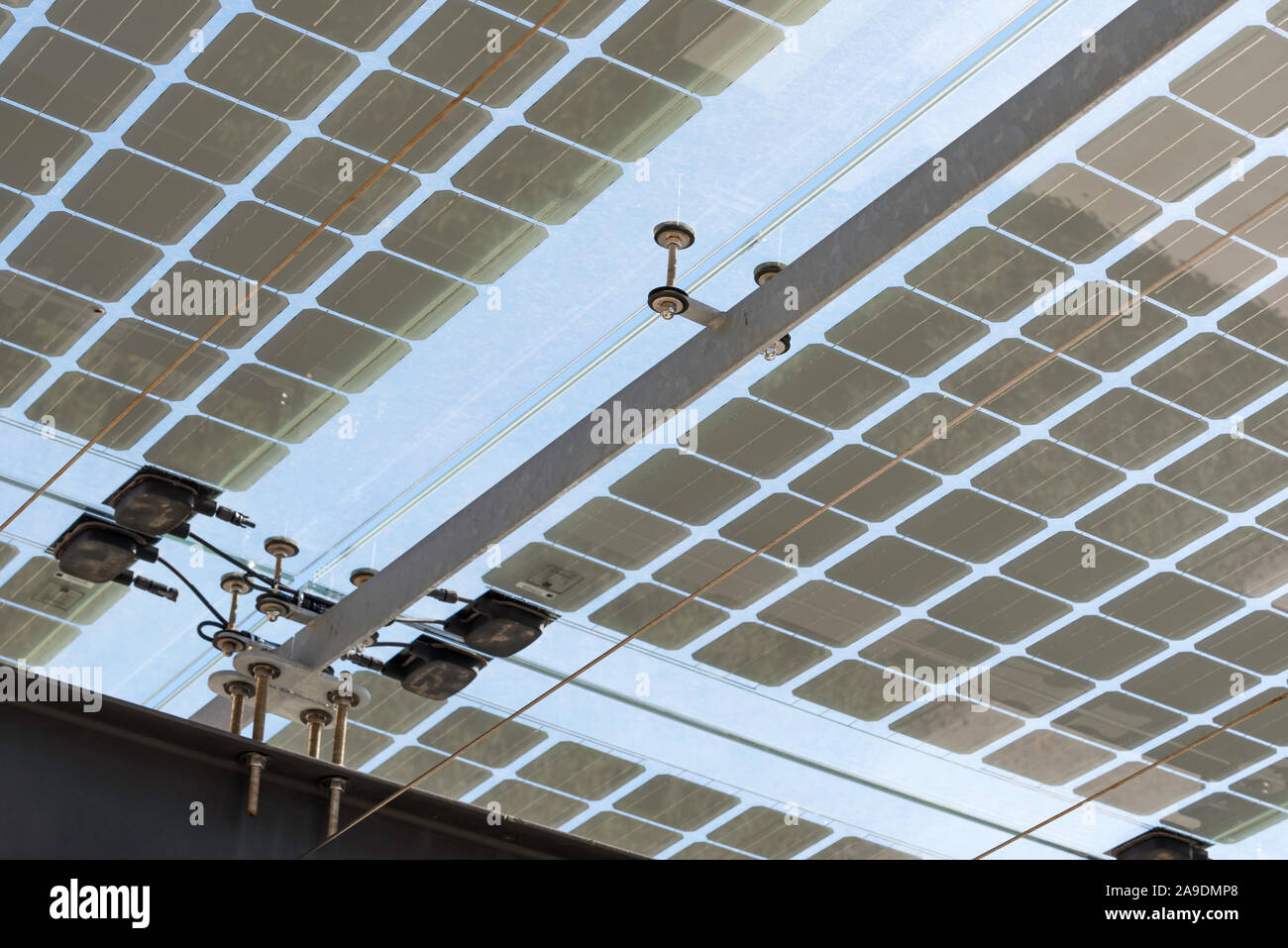 Pannello solare trasparente immagini e fotografie stock ad alta risoluzione  - Alamy