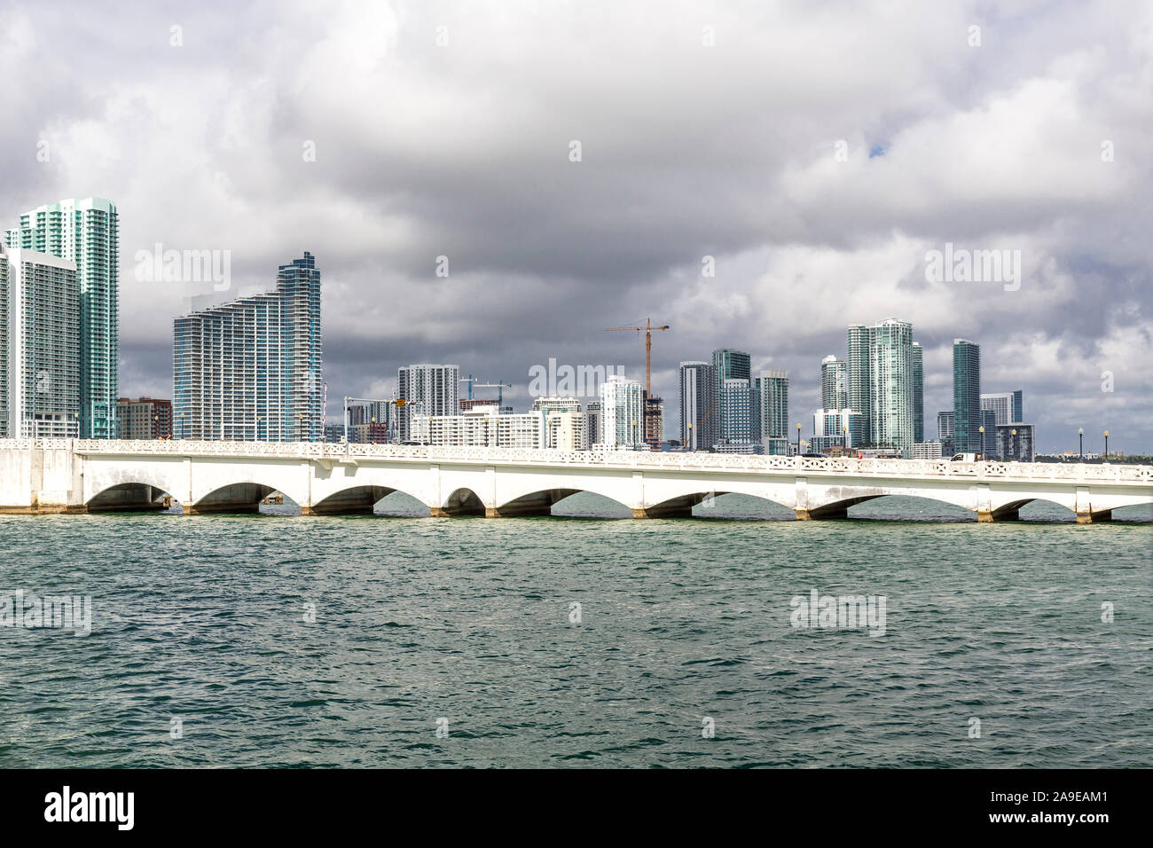 Skyline, nuvole di tempesta, centro della città, Miami, Miami-Dade County, Florida, USA, America del Nord Foto Stock